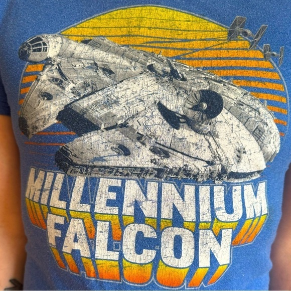Star Wars - Millennium Falcon T-Shirt Size Small - Picture 2 of 4